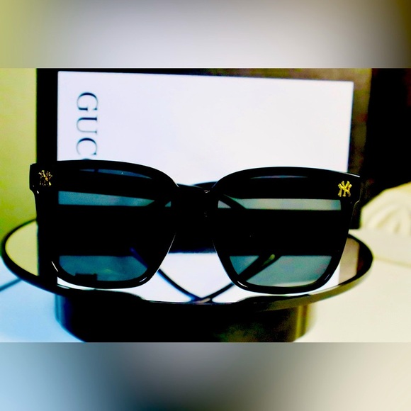 RARE AUTH GUCCI Sunglasses NY YANKEES collab  Unisex - Picture 10 of 13